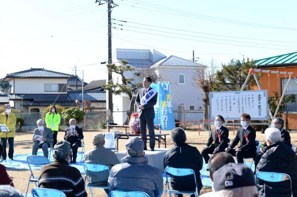 選挙に向けての決意表明をする遠藤先生